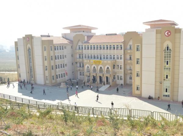 TOKİ Kayaşehir Mesleki ve Teknik Anadolu Lisesi Fotoğrafı